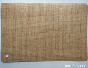 Φύλλα από PVC για την διακόσμηση των θυρών