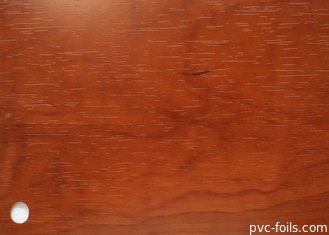 Ξύλινο φύλλο αλουμινίου μεμβρανών PVC χρώματος της Apple για το πλάτος 1400mm επιφάνειας πορτών