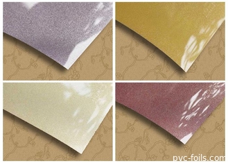 η 0.6mm επιμεταλλωμένη ταινία PVC για την κάλυψη γραφείου υψηλή σχολιάζει το στερεό
