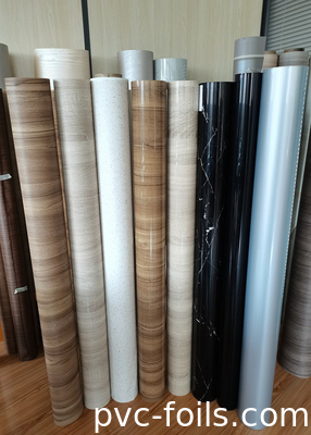 Υψηλής λάμψης ταινία PVC για έπιπλα για την πίεση μεμβράνης πόρτας ντουλάπις