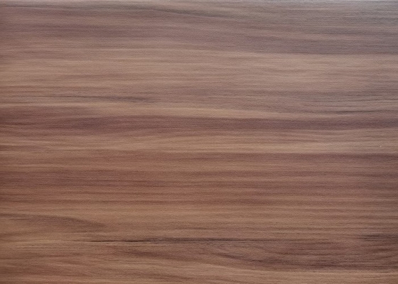 Το PVC υψηλό σχολιάζει την ταινία φύλλων πλαστικού για την αποτυπωμένη σε ανάγλυφο κάλυψη ξύλινη επίδραση επίπλων